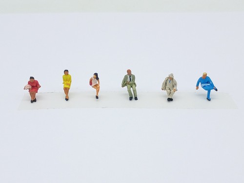 Preiser figures people sitting - people,