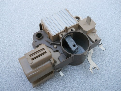01g195 alternator regulator - alternator,