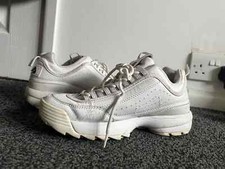 FILA DISTRUPTOR II SIZE UK 7  WOMENS GIRLS WHITE LOW TOP TRAINERS SHOES