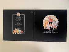 QUEEN - A DAY AT THE RACES ORIG VINYL LP EMI EMTC 104 FIRST PRESSING 1U/1U