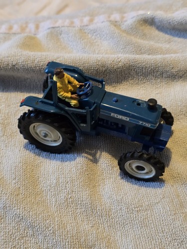 Britains farm scale ford - farm,
