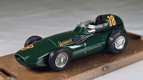 Brumm vanwall 1957 r98 - brumm,