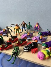 18 Marvel/Dc Figures and
