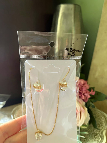 Gold tone threader dangle - gold,
