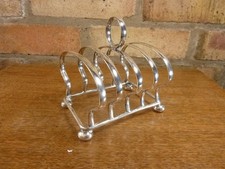Nice Vintage 4 slice Sliver plated EPNS Toast Rack