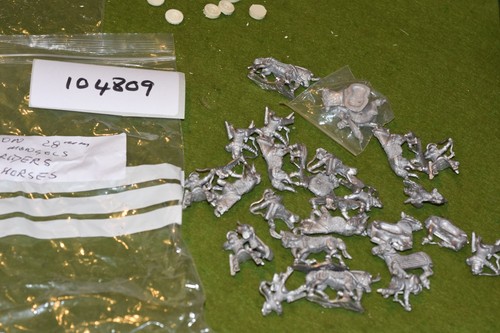25mm medieval castings 10 - /,