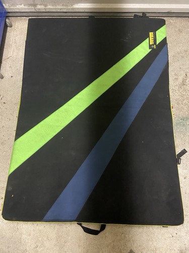bouldering mat