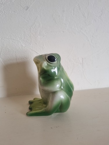 Vintage ceramic frog - :,