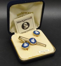 Set wedgwood stratton - of,
