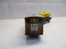 tomy trackmaster thomas the tank engine train toby and sodor fuel