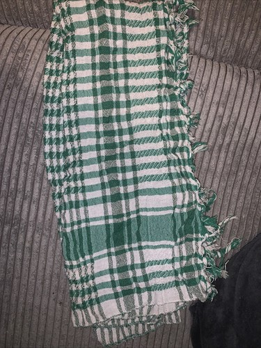 Green and white arabic scarf - green,