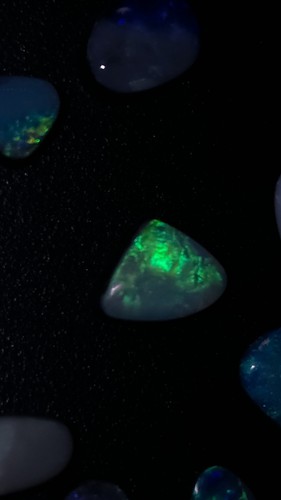 Australian opal doublets - opal,