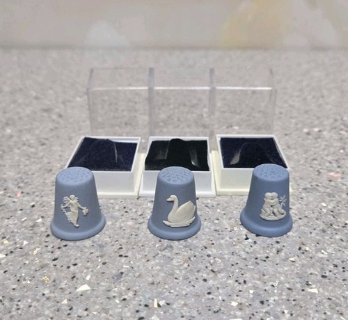 Blue vintage wedgwood jasper - blue,