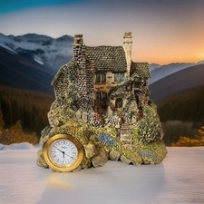 Vintage Cottage  House With