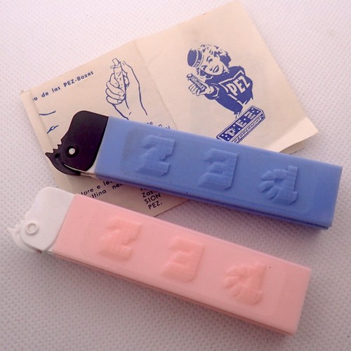Vintage pez dispensers - pez, pair