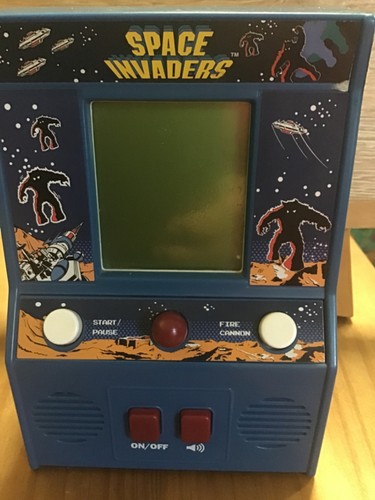Space invaders game mini - game,