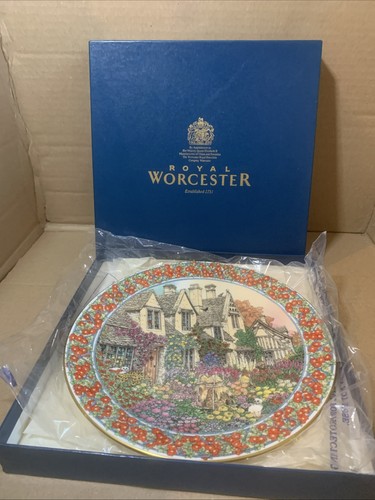 Royal worcester cottage - royal,
