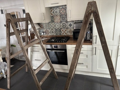 Vintage wooden frame display - wooden,