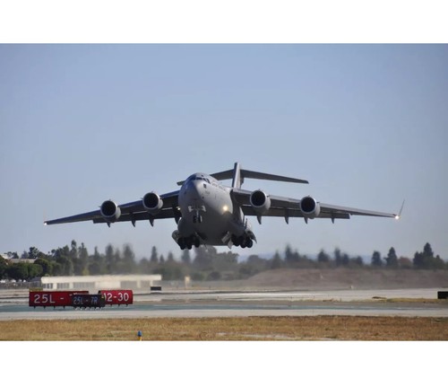 Globemaster taking off - taking,