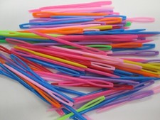 PLASTIC DARNING WOOL HAND