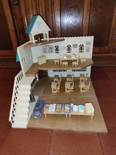 Sylvanian Families Vintage Flair Berry Grove School, with furniture