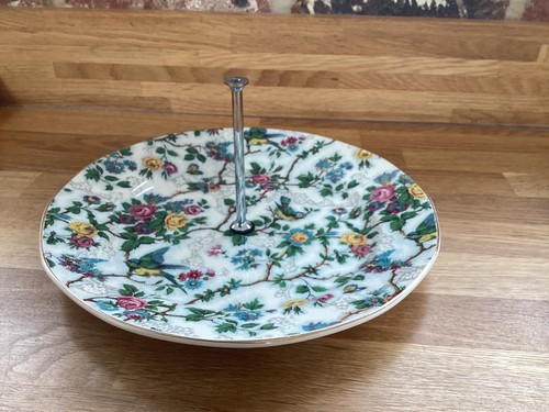 Vintage pretty royal tudor - royal,
