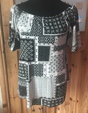 Ladies size 8 black and white