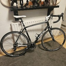 Trek Madone Road Bike 105 gs