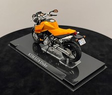 KTM LC8 Duke in orange, 1:24