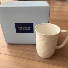 Wedgwood Wild Strawberry White