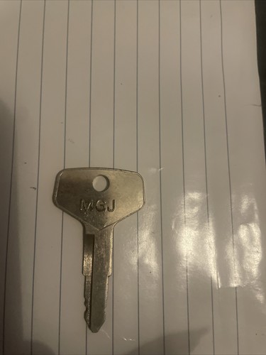 H805 key common new holland - h805,