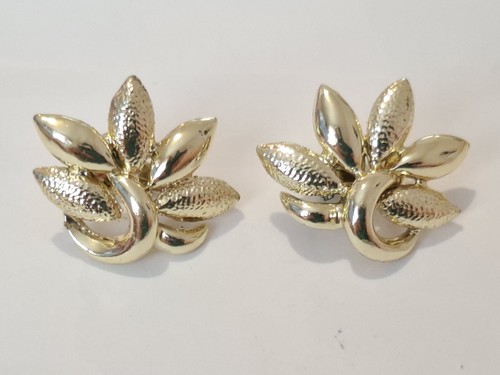 Vintage jewelcraft earrings - vintage,