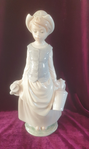 Lladro milkmaid figurine - milkmaid, #4939