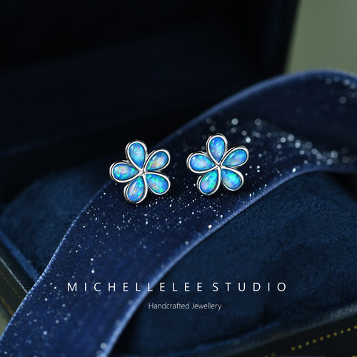 Blue opal flower - blue,