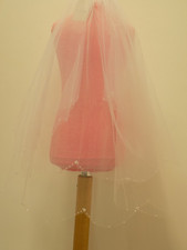 Communion veil with scalloped