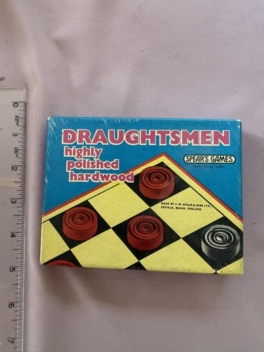 Draughtsmen highly polished - highly,