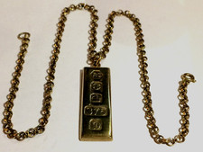9CT GOLD HEAVY BELCHER LINK CHAIN & INGOT PENDANT, 26.03 GRAMS. LOT