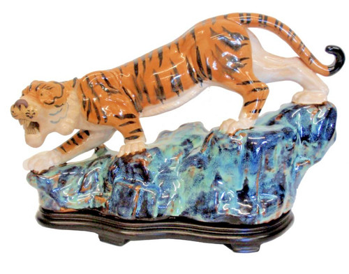 Shiwan pottery prowling - pottery, tiger