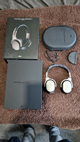 Kef porsche design - porsche, space