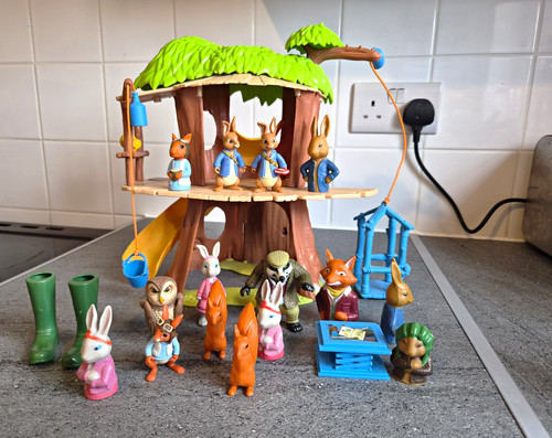 Peter rabbit treehouse - peter, playset