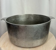 Vintage Cast Aluminum 4 Qt