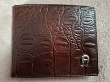 New Men's Dark Brown Leather Crocodile Bi-Fold Wallet Size 11cm x 9cms