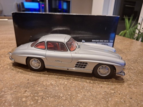 Minichamps scale boxed - minichamps, 1:18
