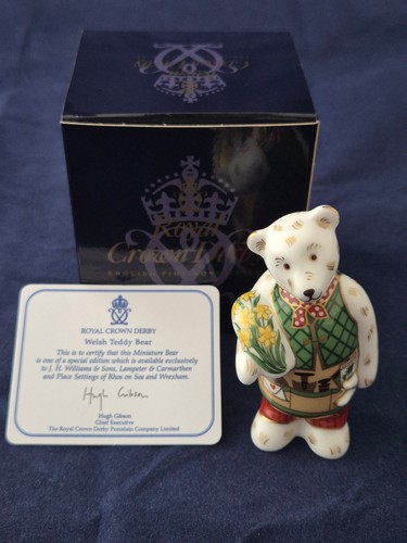 Royal crown derby - derby, welsh