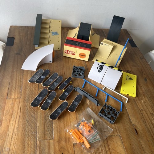 Tech deck skate - deck, park