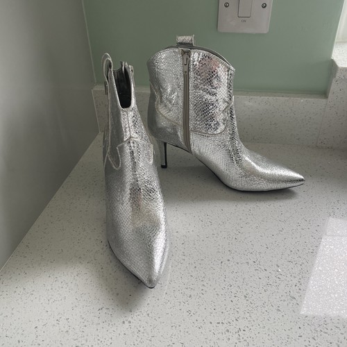 Brand new guess - new,