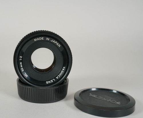 Yashica 50mm - ml, f2