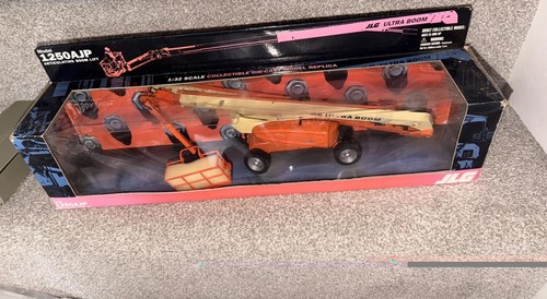 Jlg 1250ajp articulating - 1:32,