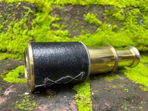 Spyglass with leather finish - with,