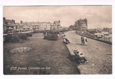 GORLESTON ON SEA POSTCARD -